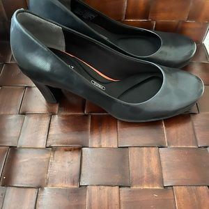 Rockport Pumps 7.5 never worn